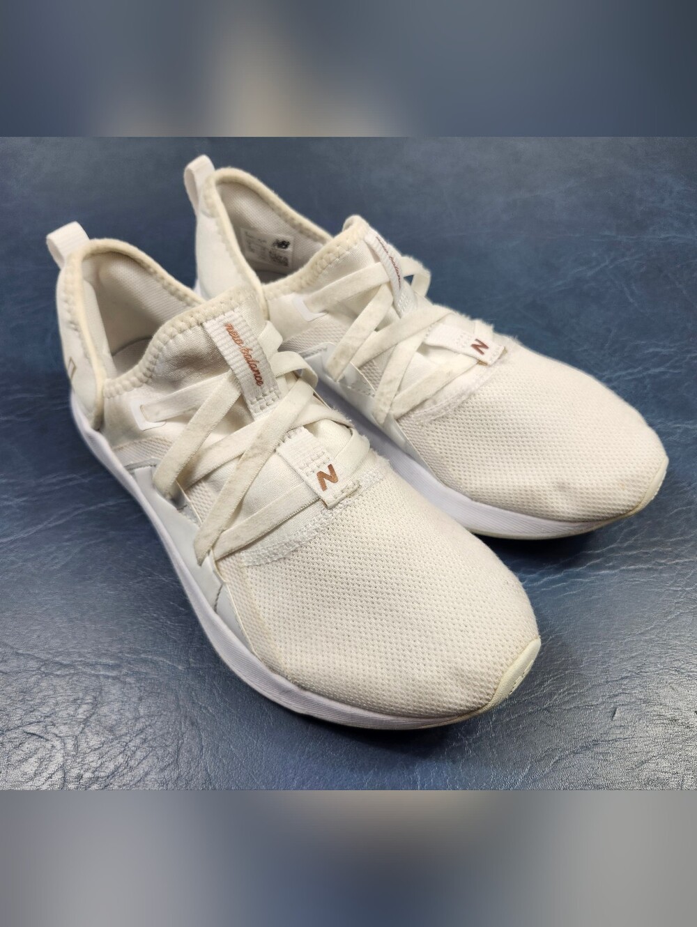 New Balance Dynasoft Women’s 8 B Athletic Sneakers Slip On Shoes  Cream